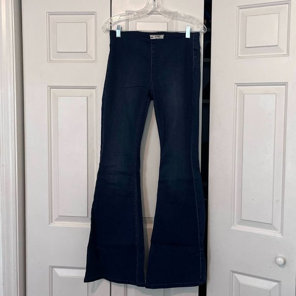 Free People Jeans - We The Free Penny Pull-On Flare Jeans 27 Short - Picture 1 of 3